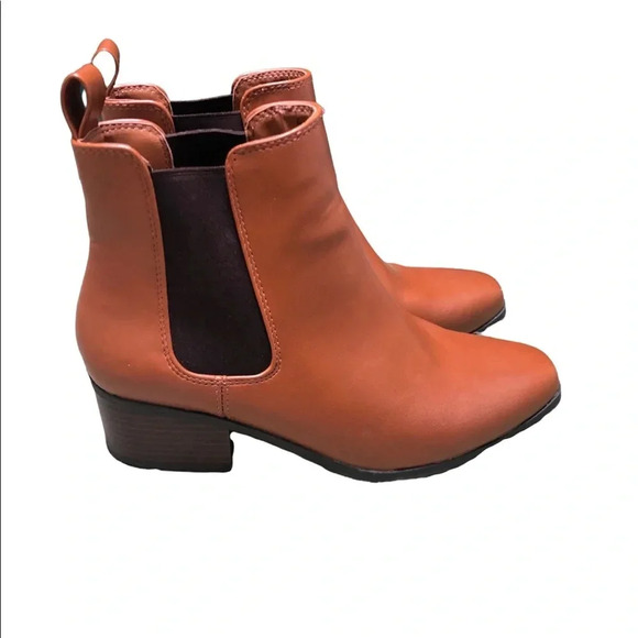 A NEW DAY ANKLE BOOTS - Picture 1 of 7